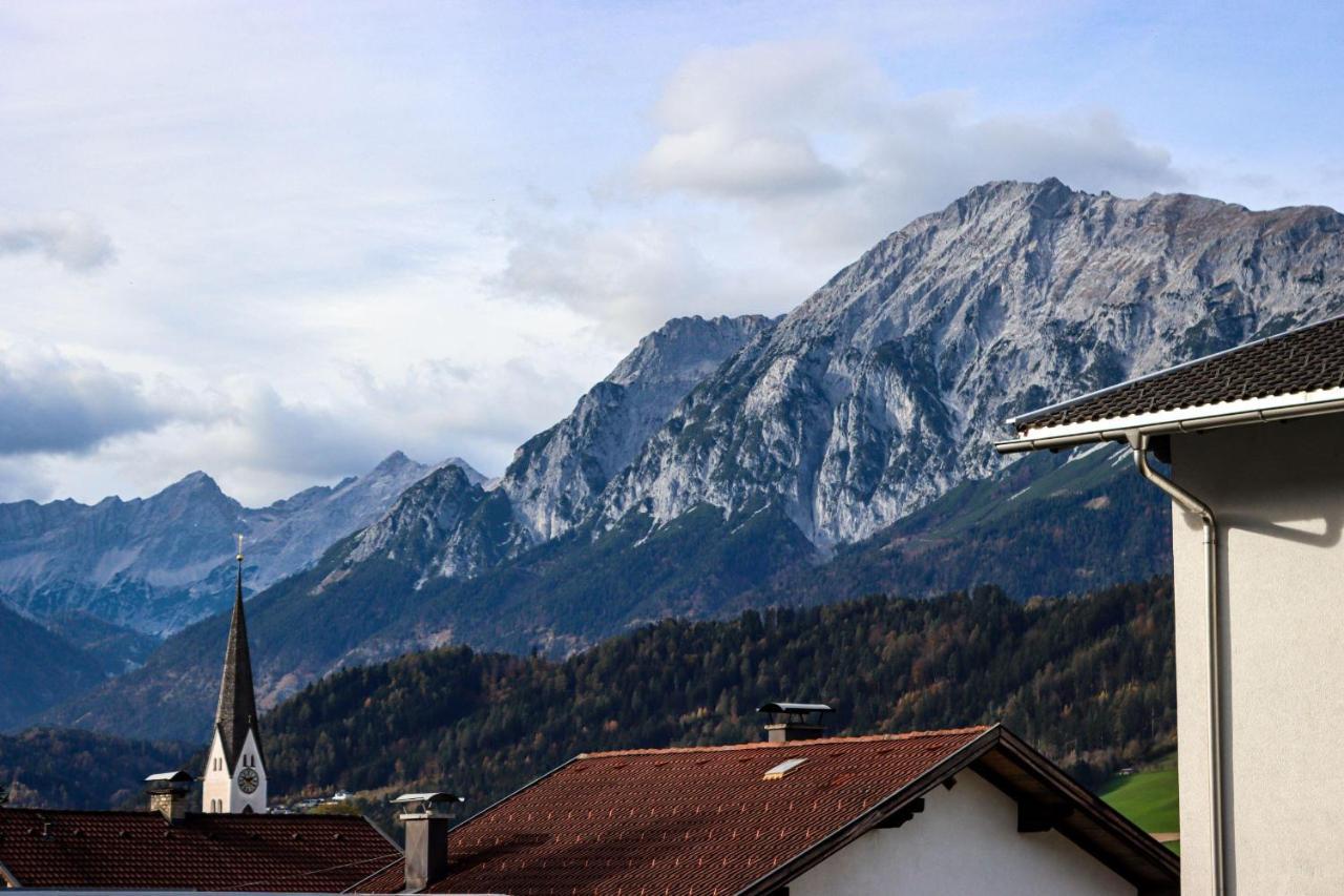 Ferienwohnung Am Waldweg Kolsass エクステリア 写真