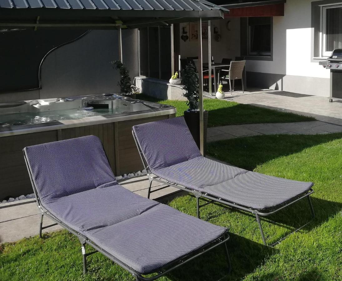Ferienwohnung Am Waldweg Kolsass エクステリア 写真